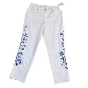 Curvy Fit Embroidered Boyfriend mid rise cropped Jeans